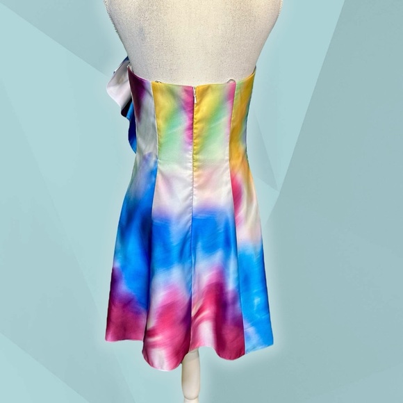 Marchesa Notte ‘Bow Printed Strapless Dress’ in Rainbow Multicolor Watercolor 4 - Picture 8 of 16